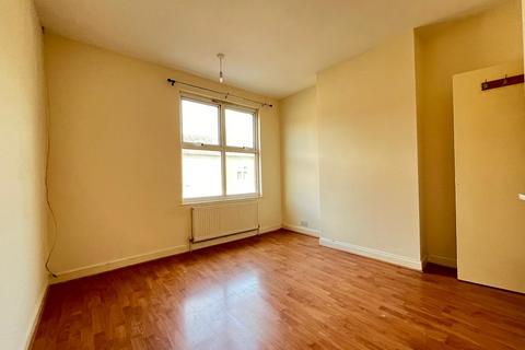 3 bedroom terraced house for sale, Cranmer Street, Leicester