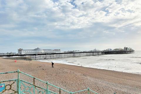 2 bedroom flat for sale, East Street, Brighton