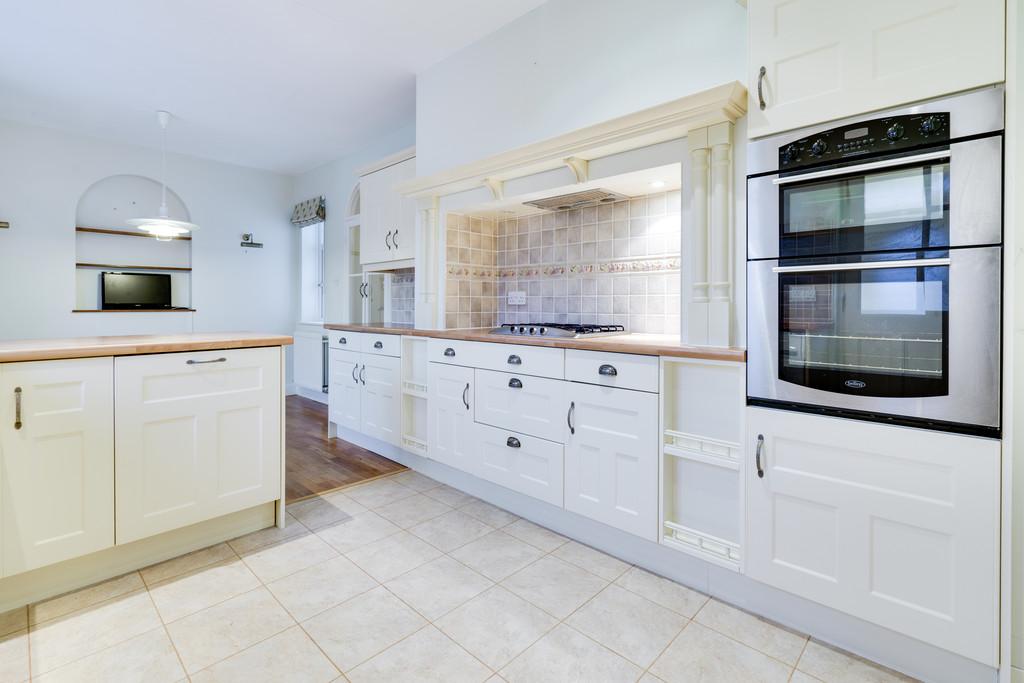 Modern Fitted Kitchen