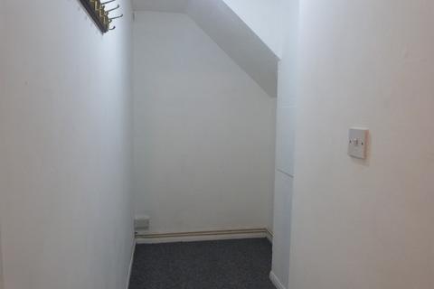 1 bedroom maisonette to rent, Slimbridge Close, Redditch