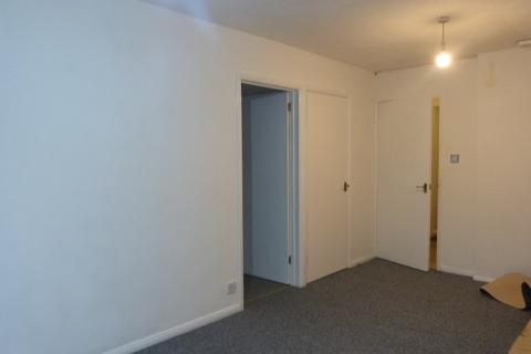 1 bedroom maisonette to rent, Slimbridge Close, Redditch