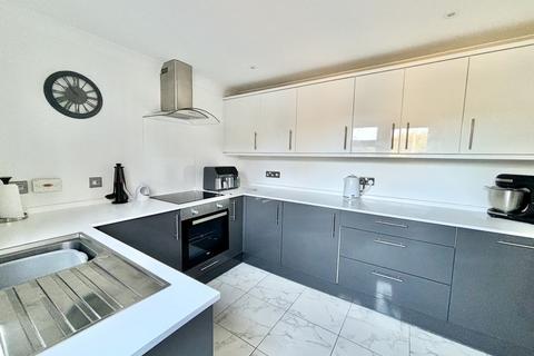 1 Amber Road, Corfe Mullen, Wimborne, BH21 3US