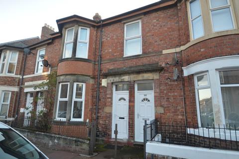 2 bedroom ground floor flat to rent, Rodsley Avenue, Gateshead, NE8