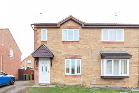 2 bedroom semi-detached house to rent, Elizabeth Close, Wellingborough NN8