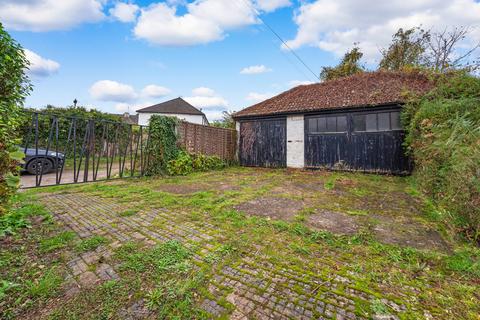 3 bedroom end of terrace house for sale, Melbourne Road, Wallington