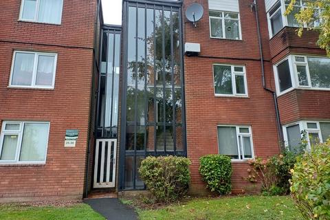 2 bedroom flat to rent, Delbury Court, Hollinswood