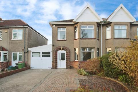 4 bedroom semi-detached house to rent, Dunkeld Avenue, Bristol BS34