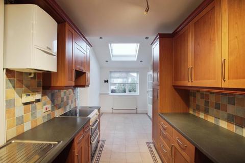 4 bedroom semi-detached house to rent, Dunkeld Avenue, Bristol BS34