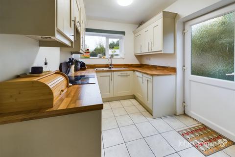 3 bedroom semi-detached house for sale, Woodgate Road, East Leake