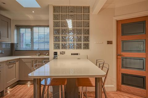4 bedroom detached house for sale, Parkhill Road, Hemel Hempstead, HP1