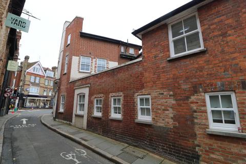 2 bedroom ground floor flat to rent, North Street, Dorking