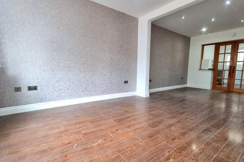 4 bedroom end of terrace house for sale, Long Elmes, Harrow