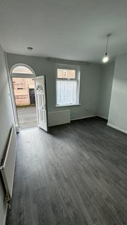 2 bedroom terraced house to rent, Jepheys Street, Rochdale