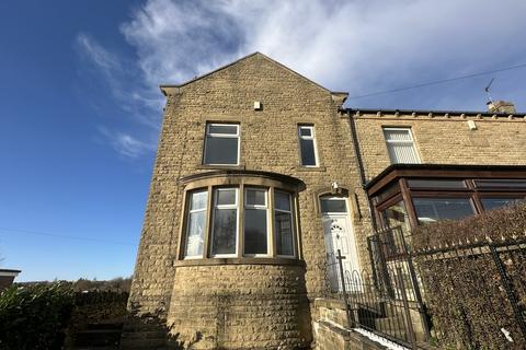 3 bedroom end of terrace house to rent, Shetcliffe Lane, Bradford