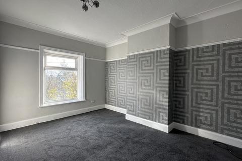 3 bedroom end of terrace house to rent, Shetcliffe Lane, Bradford