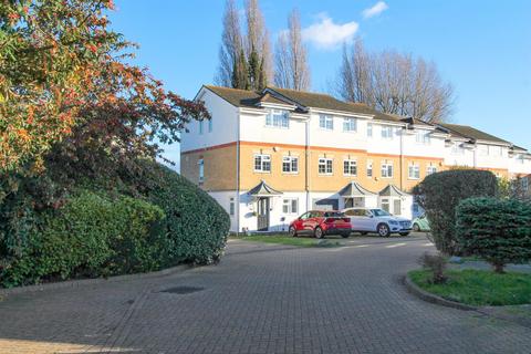 3 Nash Close, Sutton, SM1 3TL