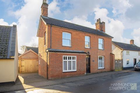 4 bedroom detached house for sale, The Street, Hempnall