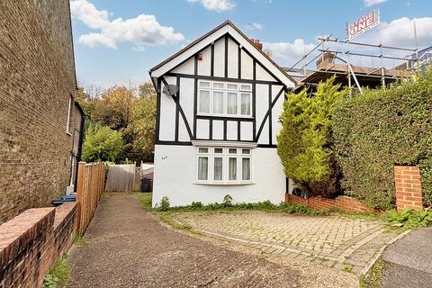 3 bedroom semi-detached house for sale, Reddown Road, Coulsdon CR5