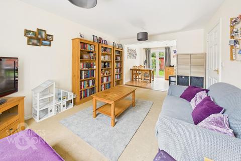 4 bedroom semi-detached house for sale, Kevill Davis Drive, Little Plumstead, Norwich