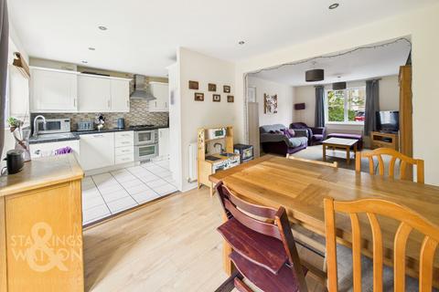 4 bedroom semi-detached house for sale, Kevill Davis Drive, Little Plumstead, Norwich