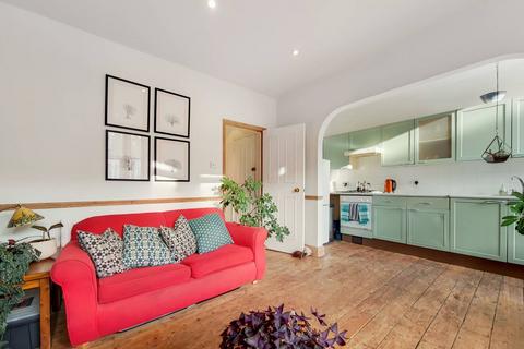 2 bedroom flat for sale, Saltoun Road, Brixton, London, SW2