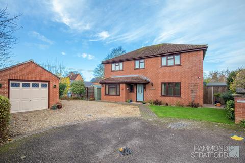 4 bedroom detached house for sale, Oak Close, Hethersett