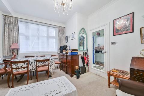 2 bedroom flat for sale, Bevan House, Bloomsbury, London, WC1N