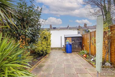 3 bedroom terraced house for sale, Warwick Road, Edmonton, N18