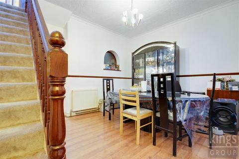 3 bedroom terraced house for sale, Warwick Road, Edmonton, N18