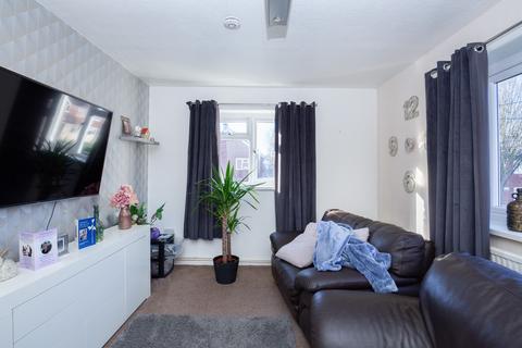 2 bedroom flat for sale, Buckingham Road, Swinton M27