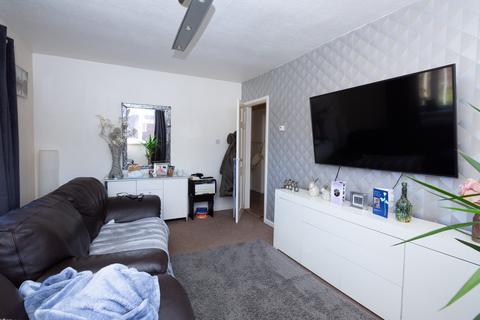 2 bedroom flat for sale, Buckingham Road, Swinton M27