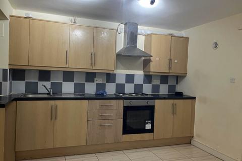 2 bedroom flat to rent, Bicknell Croft, Birmingham B14