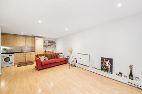 1 bedroom terraced house to rent, Grange Road,  London, SE1