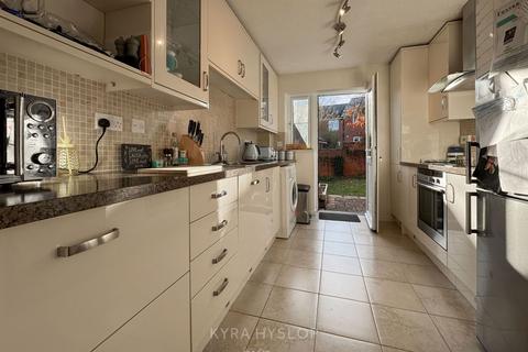 17 Etonhurst Close, Exeter, EX2 7QZ