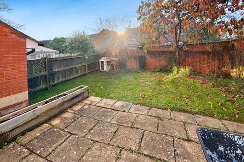 17 Etonhurst Close, Exeter, EX2 7QZ