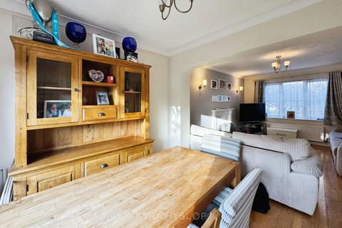 17 Etonhurst Close, Exeter, EX2 7QZ
