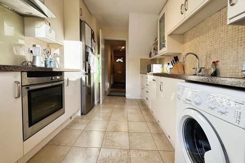 17 Etonhurst Close, Exeter, EX2 7QZ
