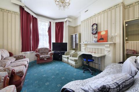 6 bedroom terraced house for sale, Brodrick Road, London