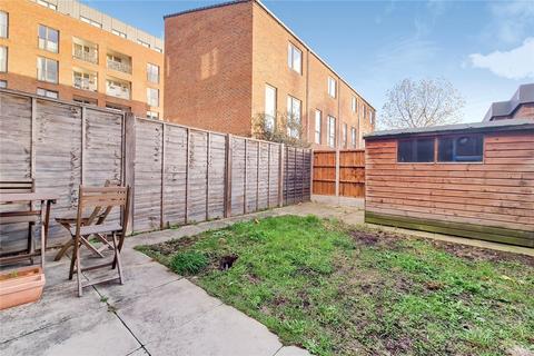 3 bedroom terraced house for sale, Hastings Road, London