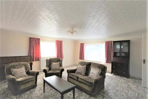 4 bedroom detached house for sale, Bryn Llwyd, Rhostryfan, Gwynedd, LL54