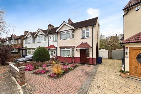 3 bedroom end of terrace house for sale, Fairfield Crescent, Edgware