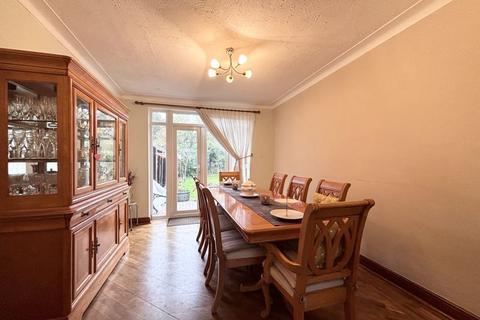 3 bedroom end of terrace house for sale, Fairfield Crescent, Edgware