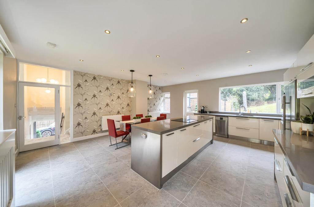 House in London, Purley - View 2
