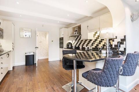 4 bedroom detached house for sale, Hillcroft Avenue, West Purley