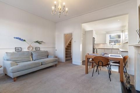 2 bedroom apartment for sale, Sumatra Road, West Hampstead, London NW6