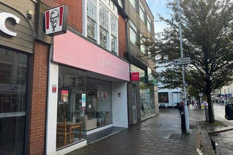 Retail property (high street) to rent, 28 Chapel Road, Worthing, West Sussex, BN11