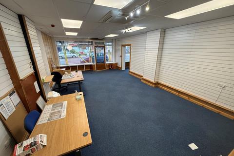 Retail property (high street) to rent, 115 South Street, Lancing, West Sussex, BN15