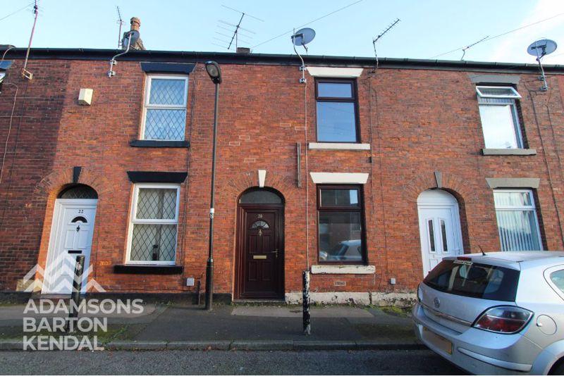 Newchurch Street, Castleton, Rochdale... 2 bed terraced house - £130,000