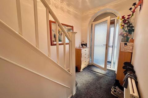 3 bedroom semi-detached house for sale, High Mead, Luton