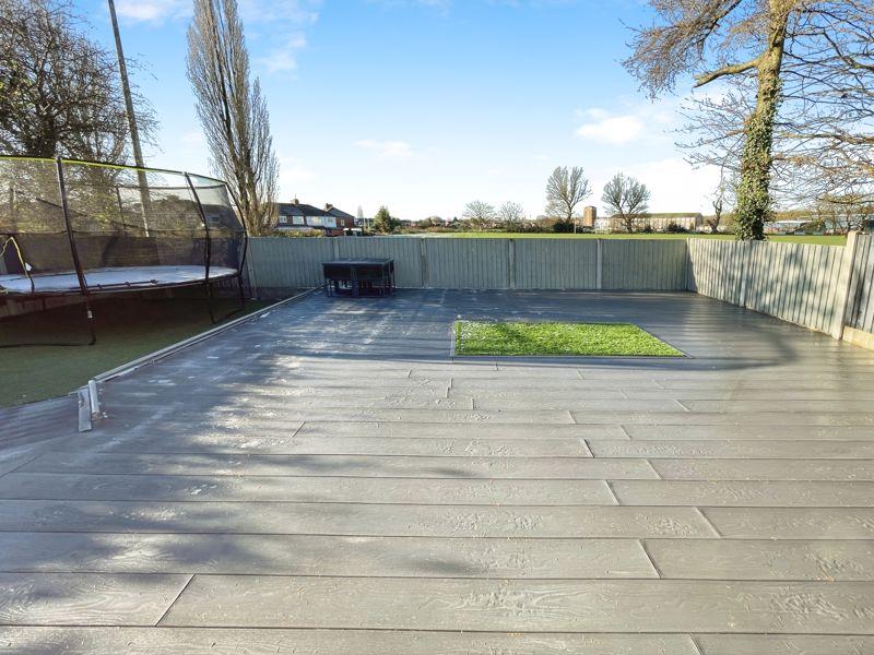 Rear Decking Area
